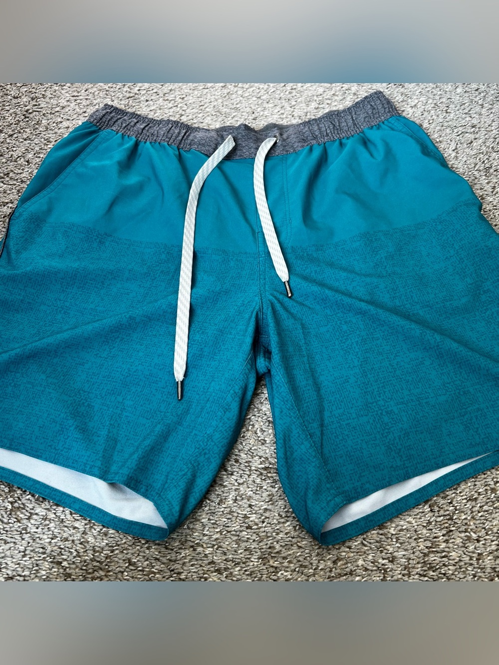 Vuori Teal Athletic Shorts with Gray Waistband and White Drawstring Size Medium